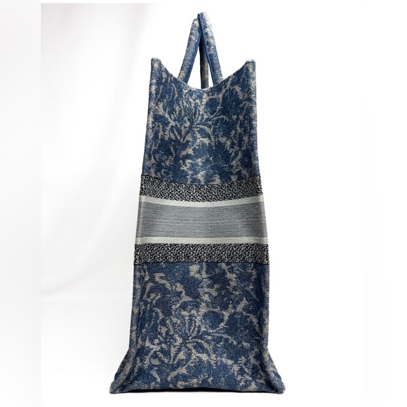 DIOR Large Book Tote - Picture 4 of 9